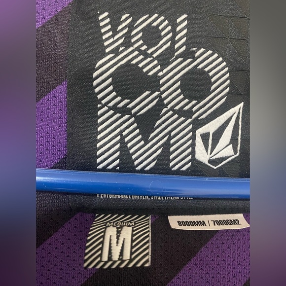 Volcom Snow Jacket - Picture 3 of 3